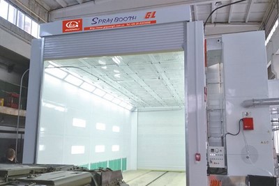 Multi-fold door